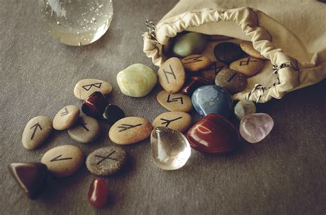 Intuitive Rune Readings: Tapping into Subconscious Wisdom